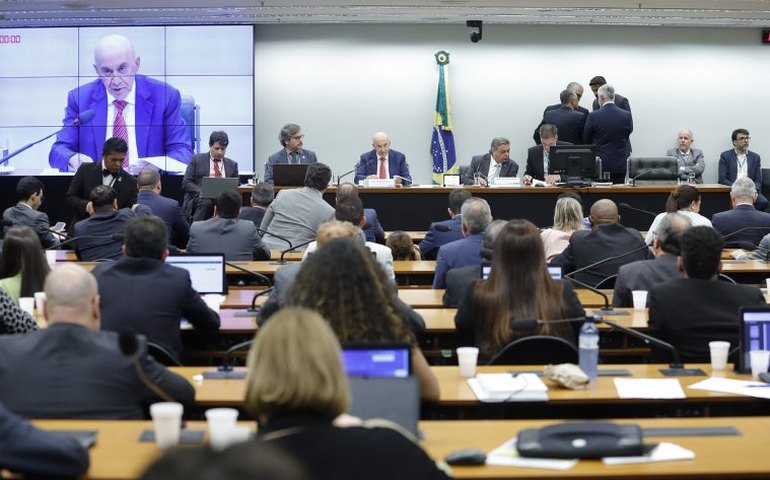 Senado aprova texto-base para mudar licenciamento ambiental