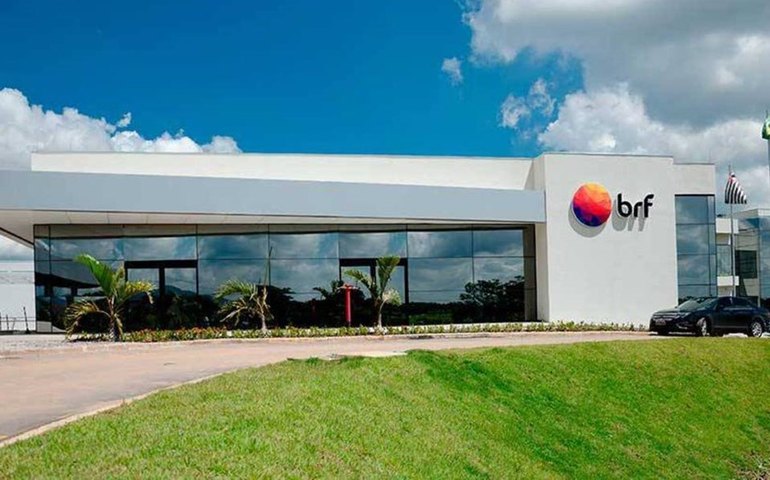 BRF tem lucro líquido de operações continuadas de R$ 964 milhões no 4º trimestre