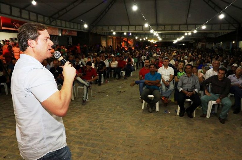 Marx Beltrão anuncia pavimentação de trecho da AL-105 que liga Coruripe a Teotônio Vilela