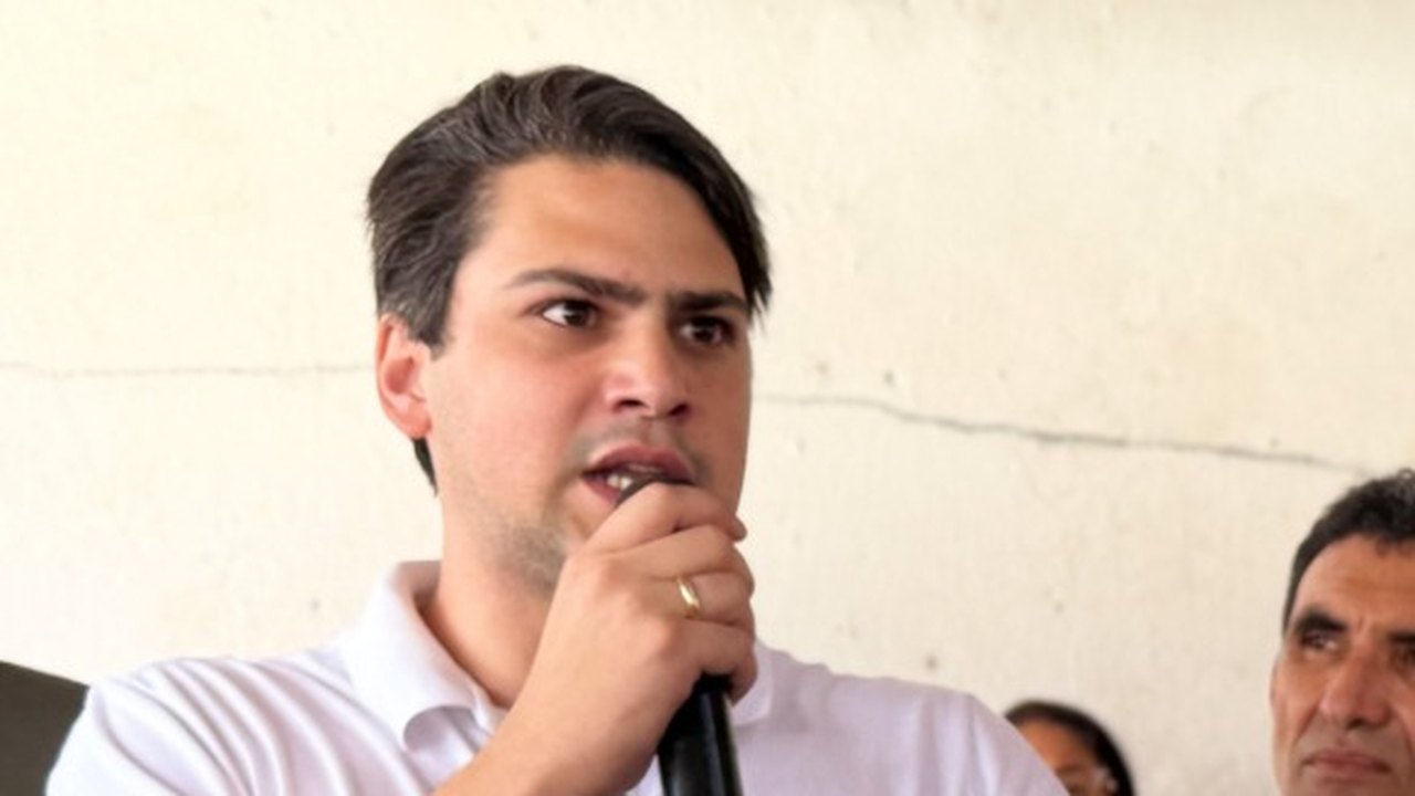 Prefeito Eduardo Bulhões cobra soluções da Conasa para resolver problema de falta d´água no Povoado Areia Branca