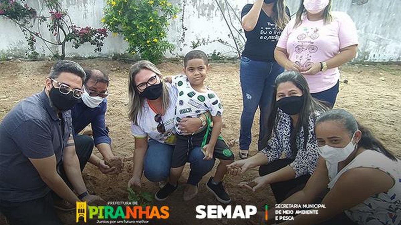 Plantio de mudas de árvores marca a Semana do Meio Ambiente em Piranhas 