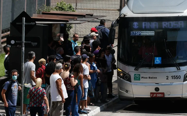 Governo Lula aguarda estudos da Fazenda para avançar em discussões sobre tarifa zero
