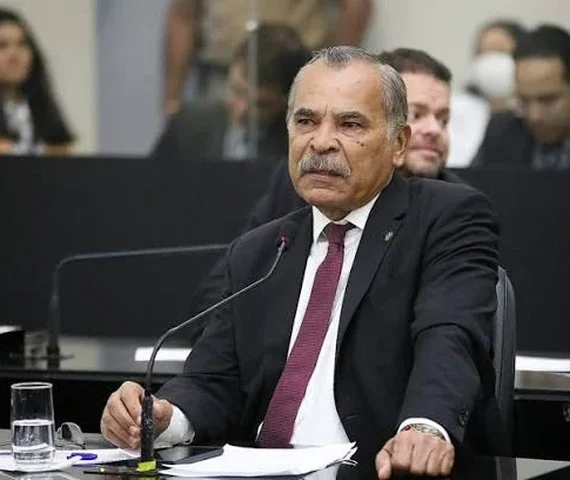A Assembleia Legislativa de Alagoas oficializa a exoneração do ex-deputado estadual Tarcizo Freire