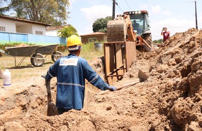 Obras que vão beneficiar 90 mil moradores seguem em ritmo acelerado no Litoral Norte