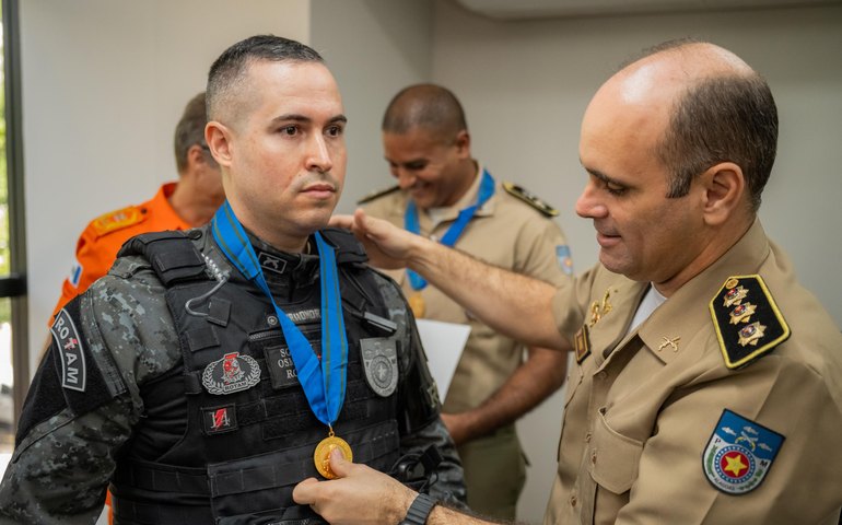 Governo condecora agentes de segurança pública com Medalha do Mérito Marechal Deodoro da Fonseca