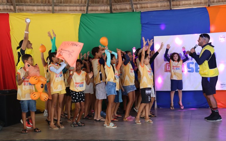 Colônias de férias do Sesc reúnem centenas de crianças nas unidades Guaxuma e Arapiraca