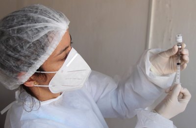 Pessoas com 40 anos ou mais já podem procurar o Ponto Fixo em Coruripe para tomar a 4ª dose da vacina