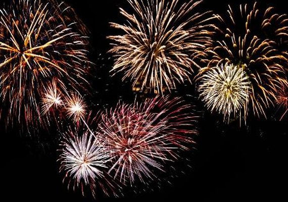 Paulo Dantas sanciona lei que proíbe queima e comercialização de fogos de artifícios com efeitos sonoros