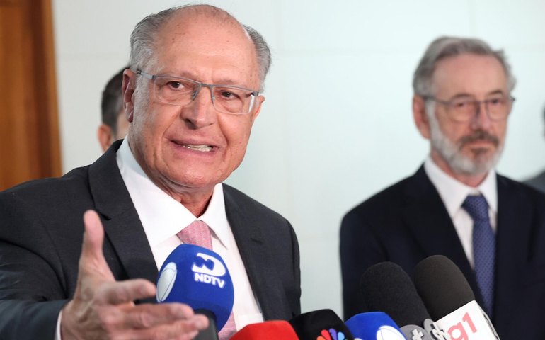 'Negociação não terminou hoje, ela começa hoje', afirma Alckmin sobre tarifas dos EUA