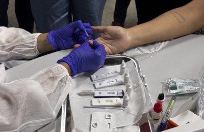 Saúde leva testagem rápida e orientação à população na Feira Agrária nesta sexta