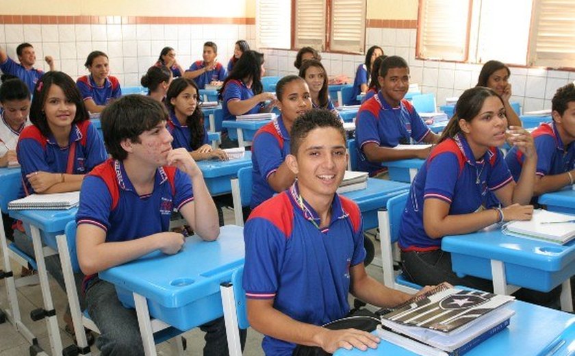 Estudantes da rede estadual terão vales-transporte a partir da próxima semana