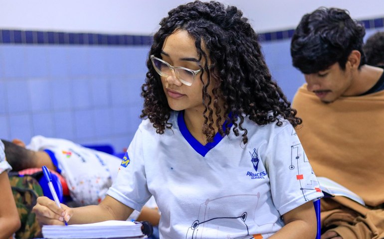 Governo do Estado incentivará estudantes que confirmarem participação da prova Saeb 2025