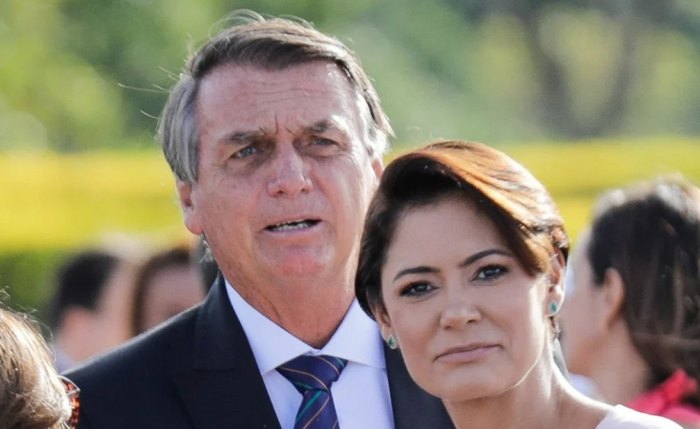 Jair e Michelle Bolsonaro durante cerimônia em Brasília