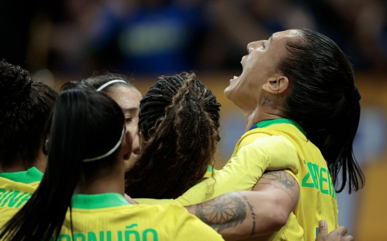 Em virada relâmpago, seleção brasileira feminina vence Estados Unidos