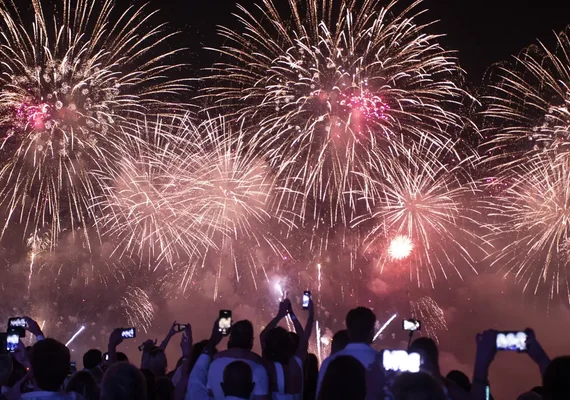 Médicos alertam sobre riscos do manuseio de fogos de artifício