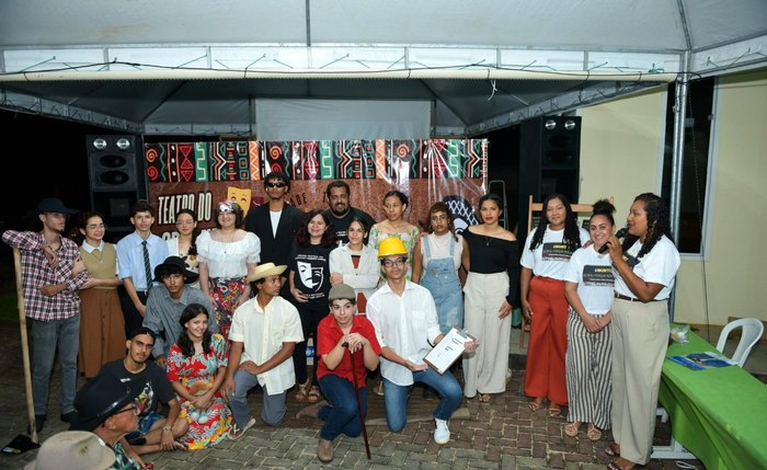 A iniciativa levou cerca de 20 estudantes a mergulharem em oficinas e processos criativos