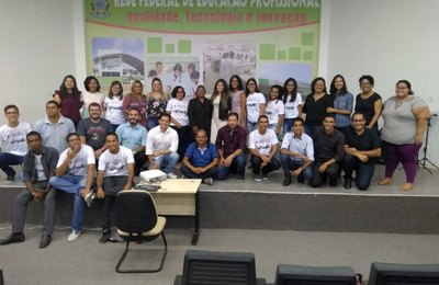 Semed de Penedo participa do Ciclo de Palestras: Reflexões e perspectivas sobre a educação dos surdos 
