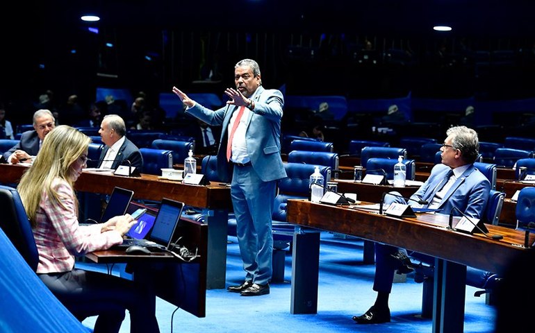 Criação da campanha Novembrinho Azul segue para sanção