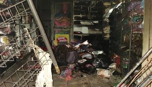 Estabelecimento comercial pega fogo na Zona Sul de Aracaju / Foto: Foto: CBM/SE