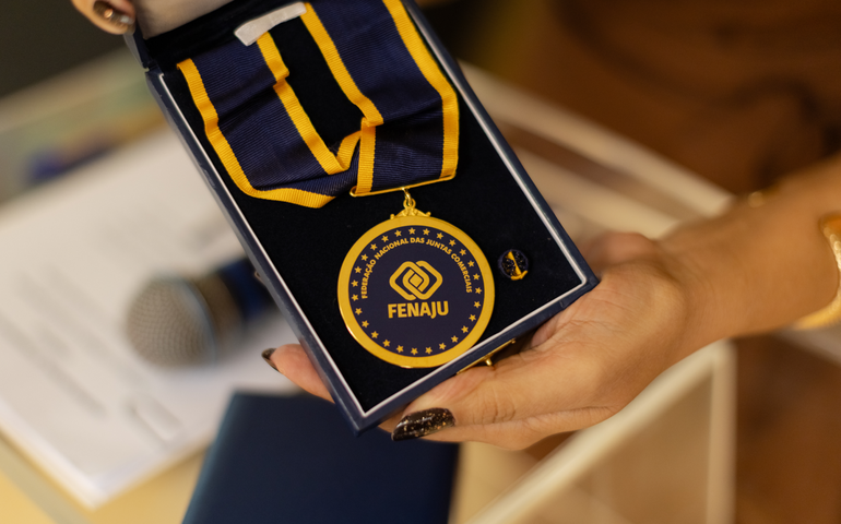 Juceal e Fenaju entregam Comenda do Registro Mercantil a personalidades de Alagoas