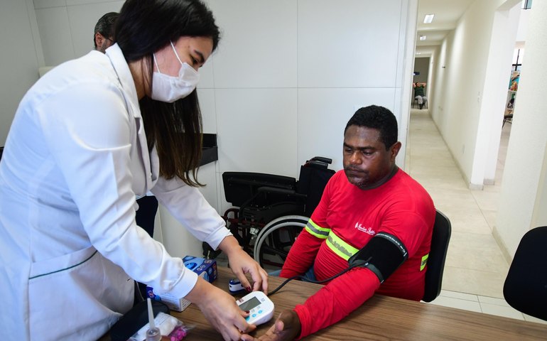 Posto de Atendimento da Sesau no Porto de Maceió presta assistência aos turistas de mais um transatlântico