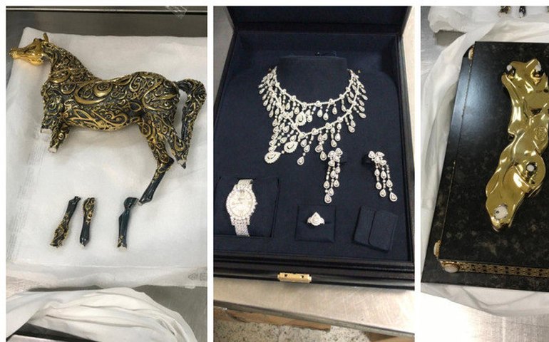 Bolsonaro deve entregar joias à Caixa e armas à PF, determina TCU