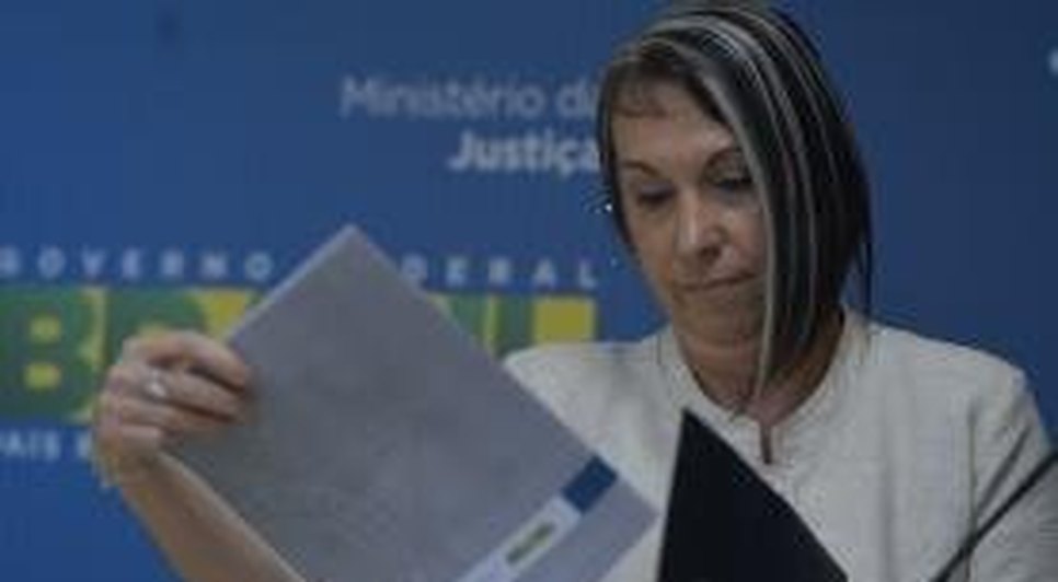 906836-regina miki_ boletim 2013_departamento da força nacional de segurança pública -1637 (1).jpg