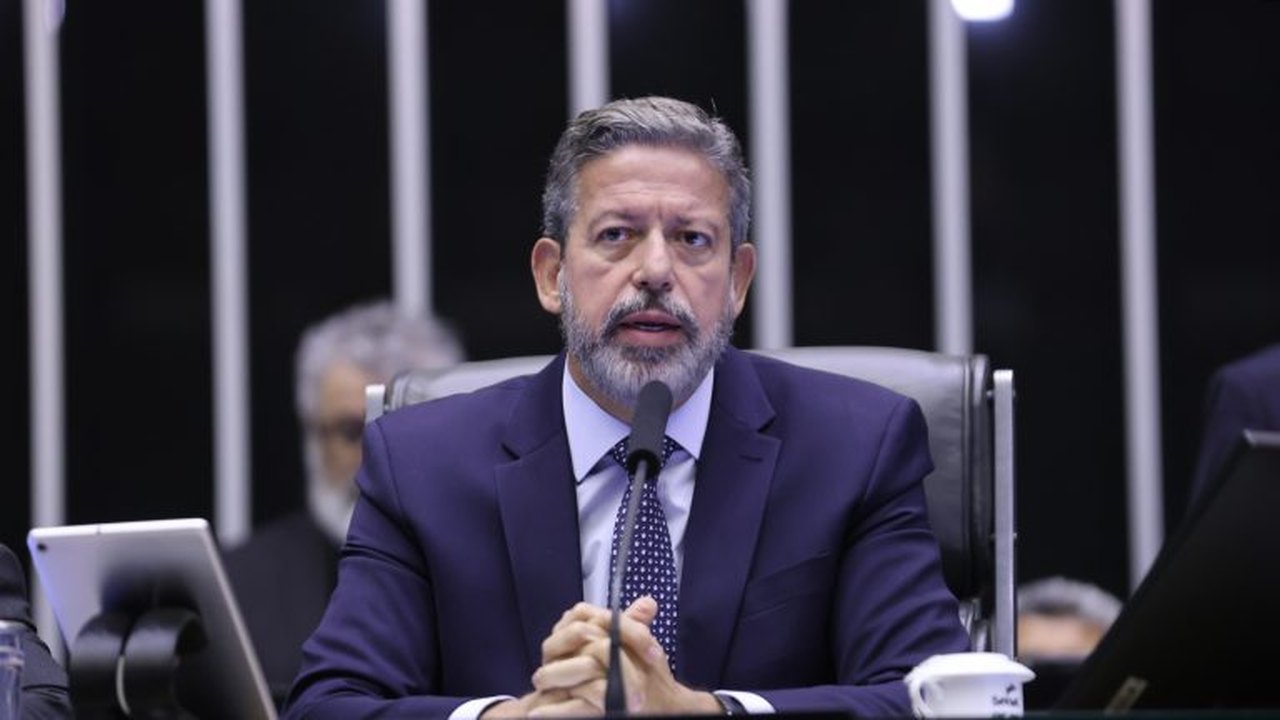 Arthur Lira com 52 prefeituras vai para o enfrentamento com os Calheiros, de igual para igual