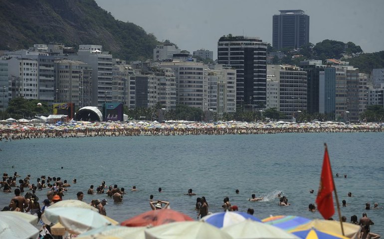 Fiscalização encontra irregularidades em hotéis na orla de Copacabana