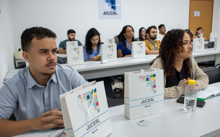 Junta Comercial de Alagoas promove capacitação sobre sociedades anônimas