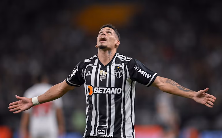 Atlético-MG e Fluminense goleiam em casa; Vitória empata pela Sul-Americana