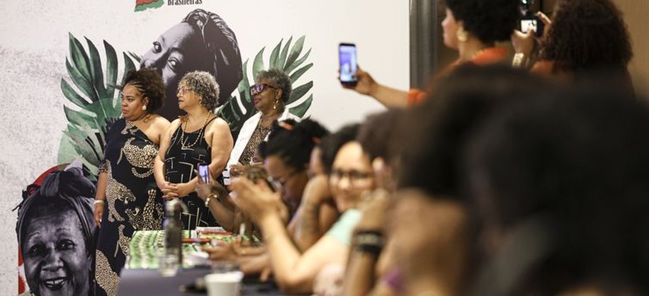 Brasília (DF), 26/08/2026 - A Articulação de Organizações de Mulheres Negras Brasileiras (AMNB), promove o ato de lançamento do Manifesto “Mulheres Negras na Política pelo Pacto do Bem Viver