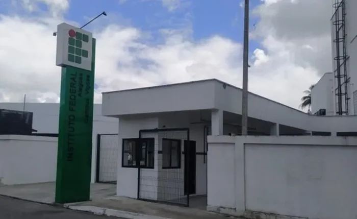 Instituto Federal de Alagoas informou que decisão ocorreu após processo administrativo disciplinar