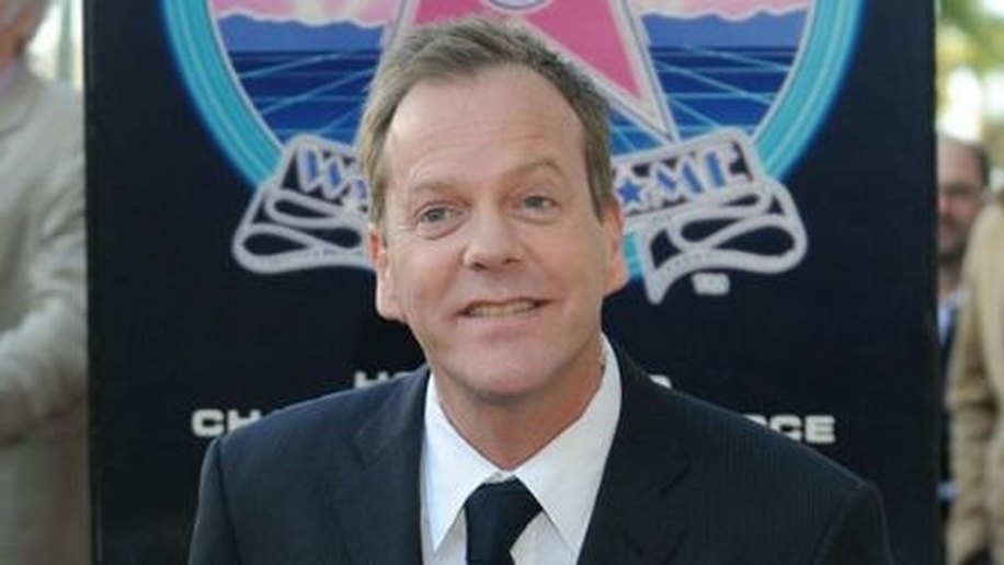 Kiefer Sutherland termina o namoro