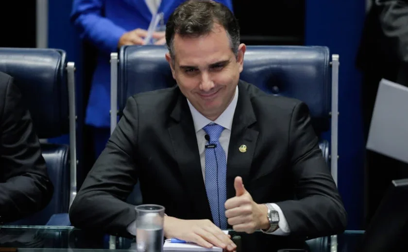 Com aval de Pacheco, Senado institui semana de trabalho com 3 dias