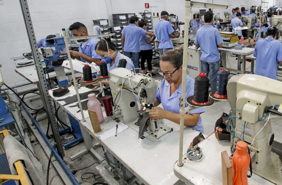 FÁBRICA CALÇADOS / Foto: Arthuro Paganini/Sedetec
