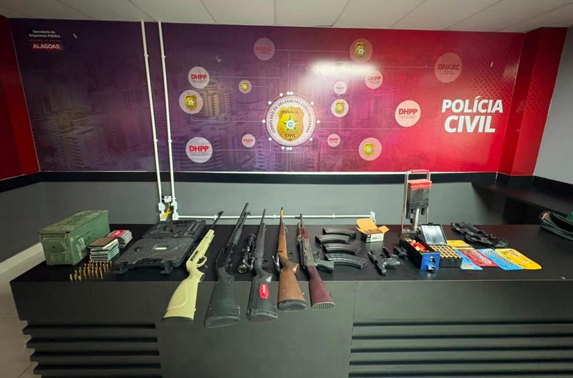 Polícia Civil deflagra Operação Braddock, prende investigado por tentativa de homicídio e apreende arsenal de armas em Maceió