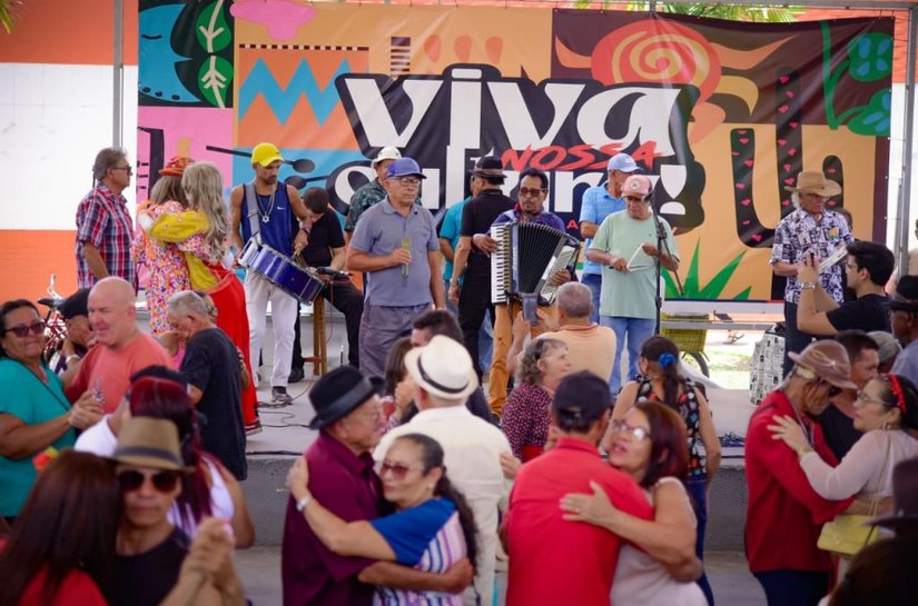 Com muito forró, Cultura na Praça celebra artistas da terra na última edição do ano
