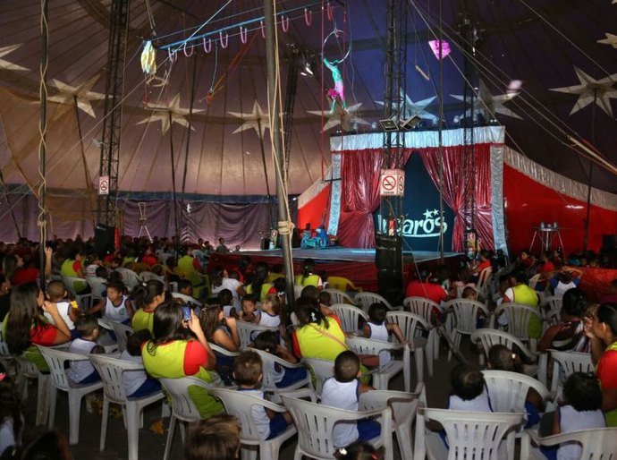 Crianças de Campo Alegre são levadas para conhecer a magia do circo