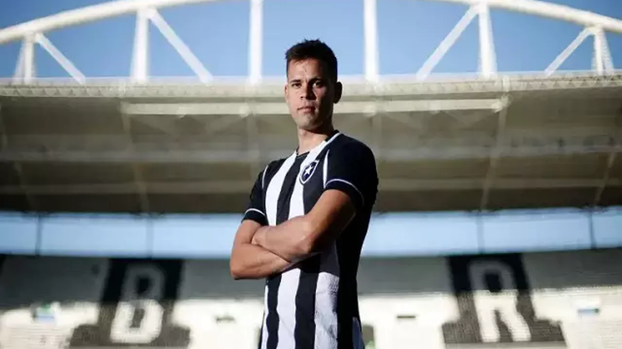 Jacob Montes vai passar por cirurgia Botafogo; Jeffinho e John ficam afastados por oito semanas