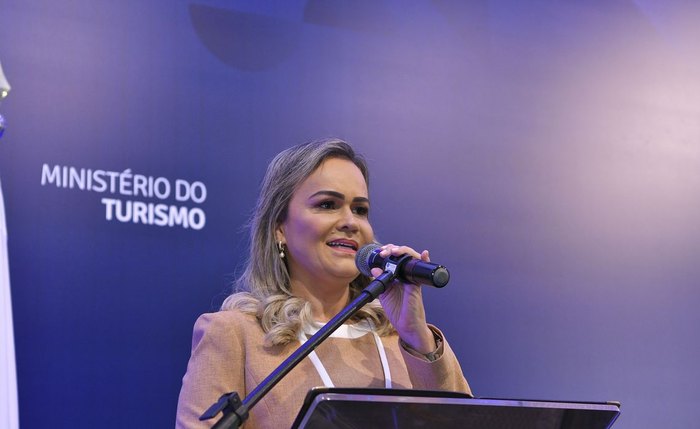  Daniela Carneiro