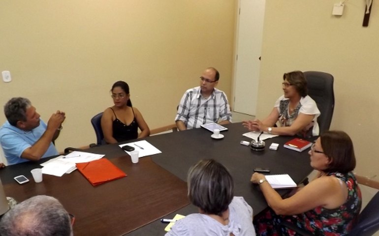 Arapiraca: Célia Rocha reafirma compromisso com agentes de saúde