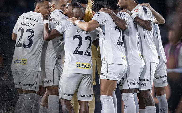 Santos fecha patrocínio de dois anos com rede de farmácias para o 'escudetto' da camisa