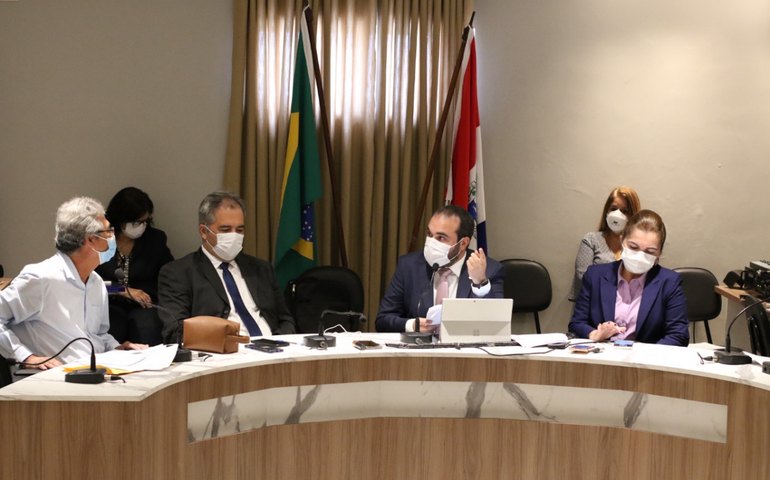 Parlamentares ouvem depoimento de superintendente da vice-governadoria