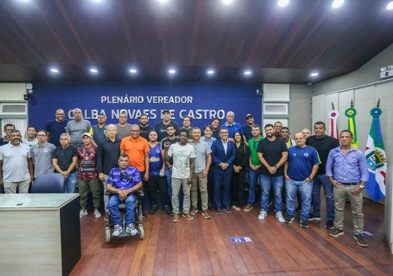 Audiência debate demandas das escolinhas sociais de futebol nas periferias de Maceió
