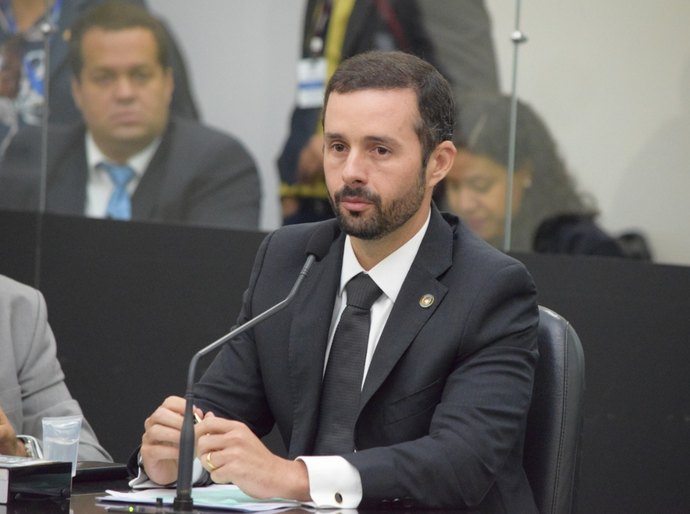 Aprovada, em 1º turno, PEC que autoriza transferência de recursos para municípios através de emendas à LOA