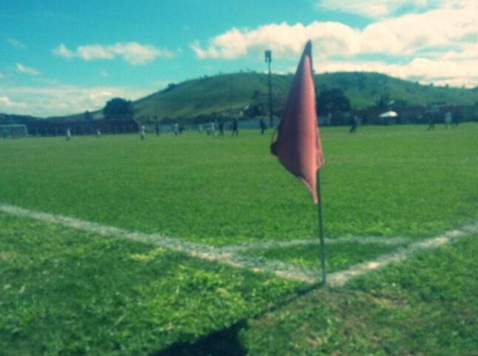 Prefeitura de União recupera o gramado do estádio Orlando Gomes de Barros