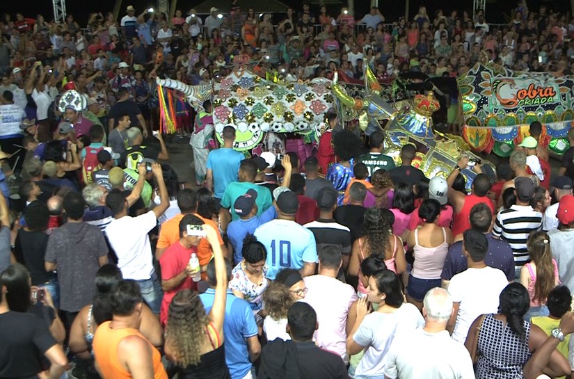 Polos agitam foliões no terceiro dia de carnaval na capital alagoana