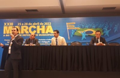 Reforma Tributária é tratada em painel temático durante a Marcha