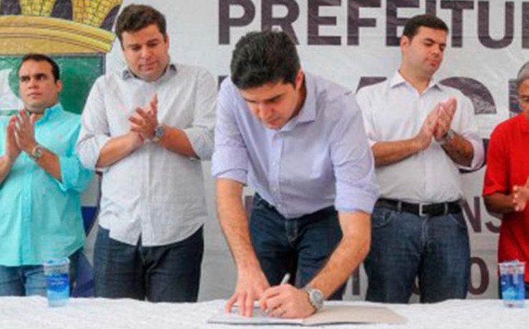 Maceió: Prefeito Rui firma parceria para construir praça em Guaxuma